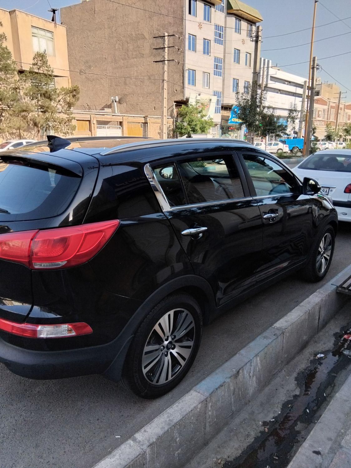 کیا اسپورتیج 4 سیلندر 2400cc - 2015