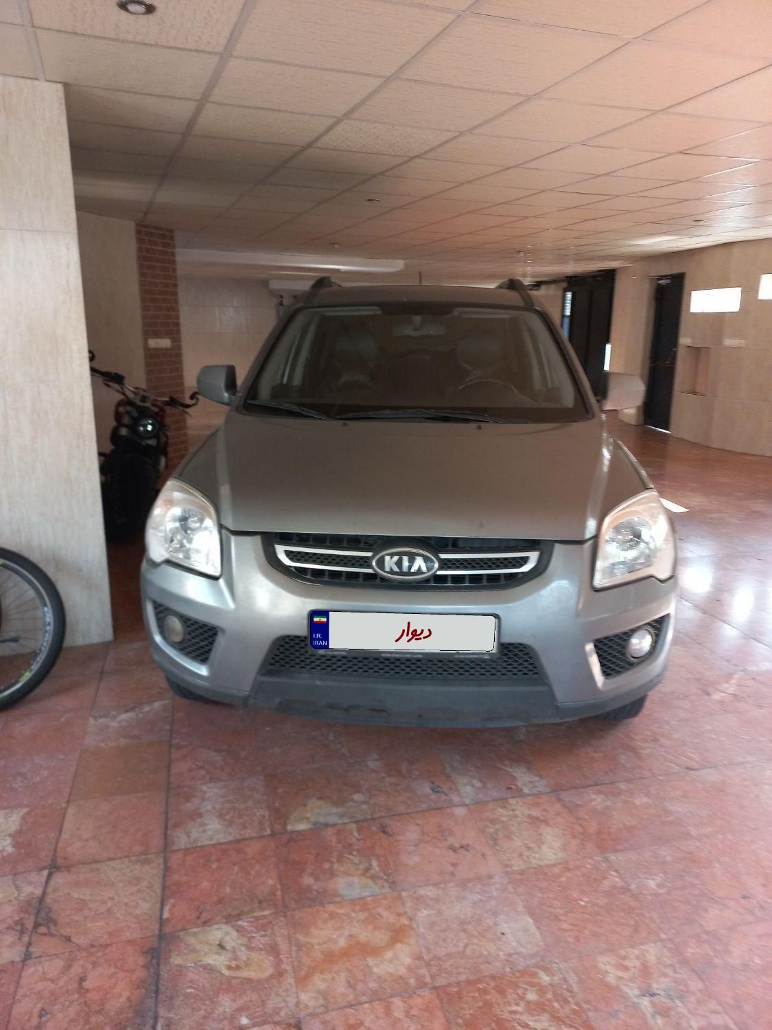 کیا اسپورتیج 6 سیلندر 2700cc - 2010