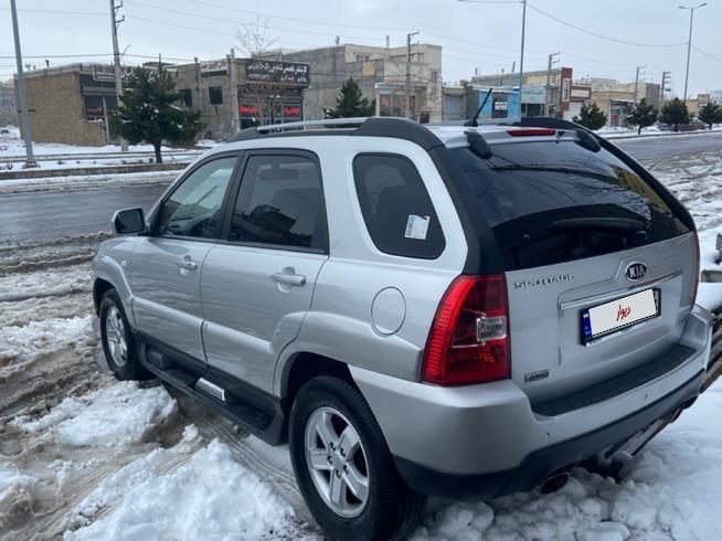 کیا اسپورتیج 6 سیلندر 2700cc - 2010