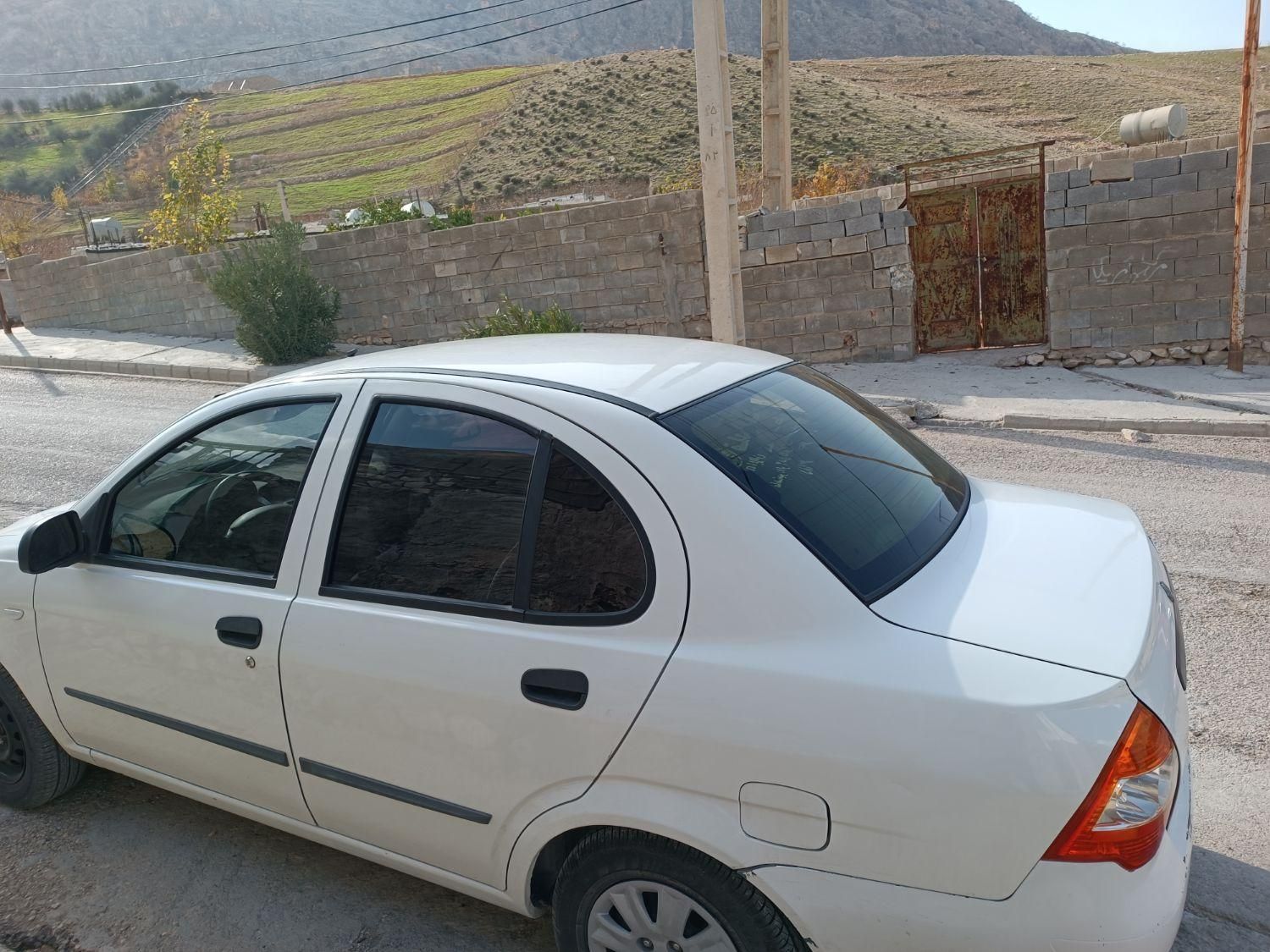 تیبا صندوق دار LX - 1395