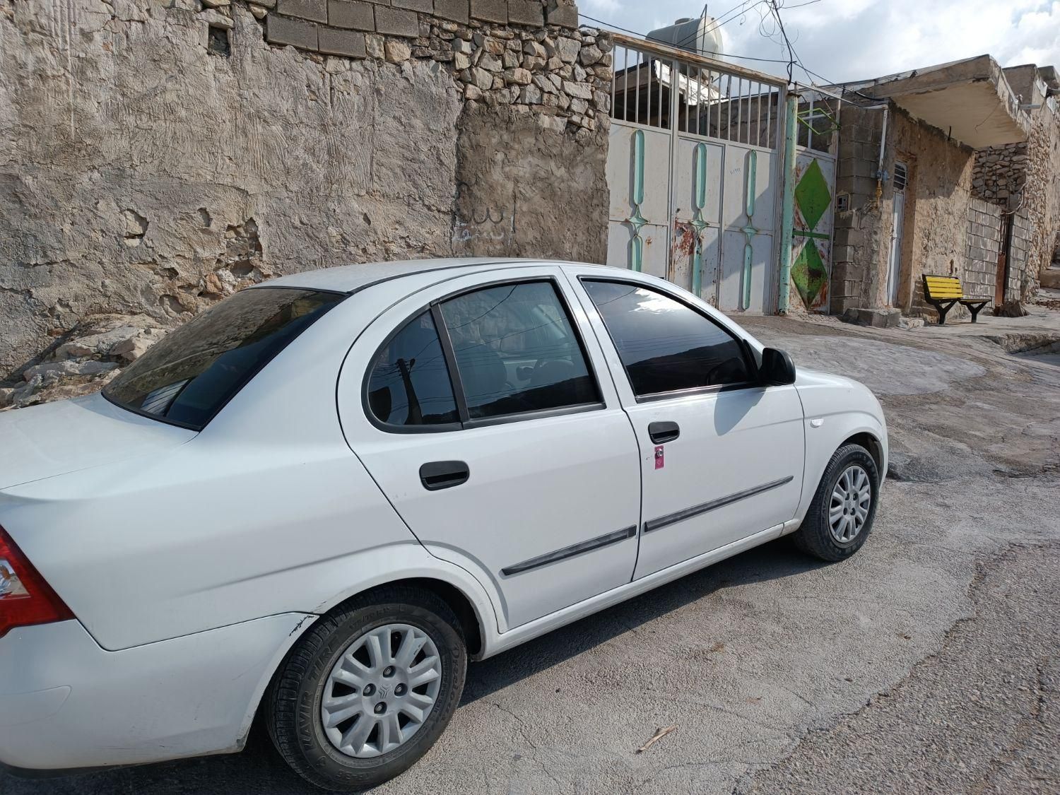 تیبا صندوق دار LX - 1395