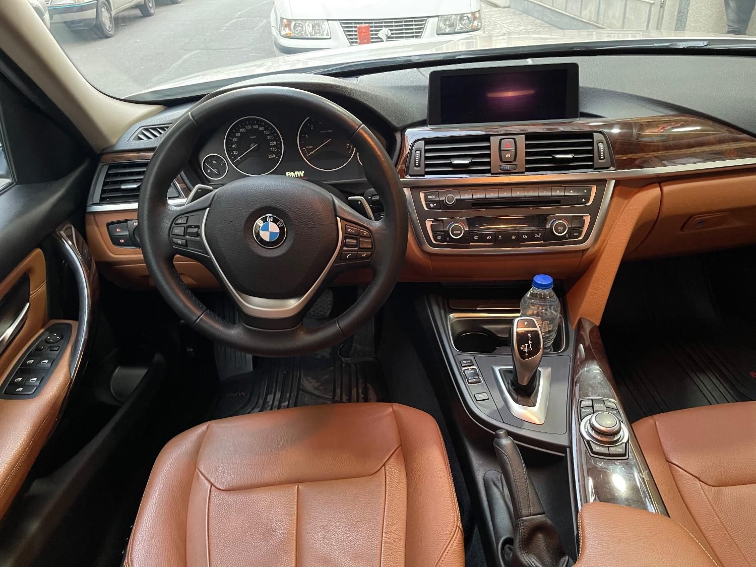 ب ام و سری 3 سدان 320i - 2013