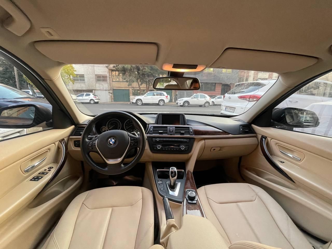 ب ام و سری 3 سدان 320i - 2014