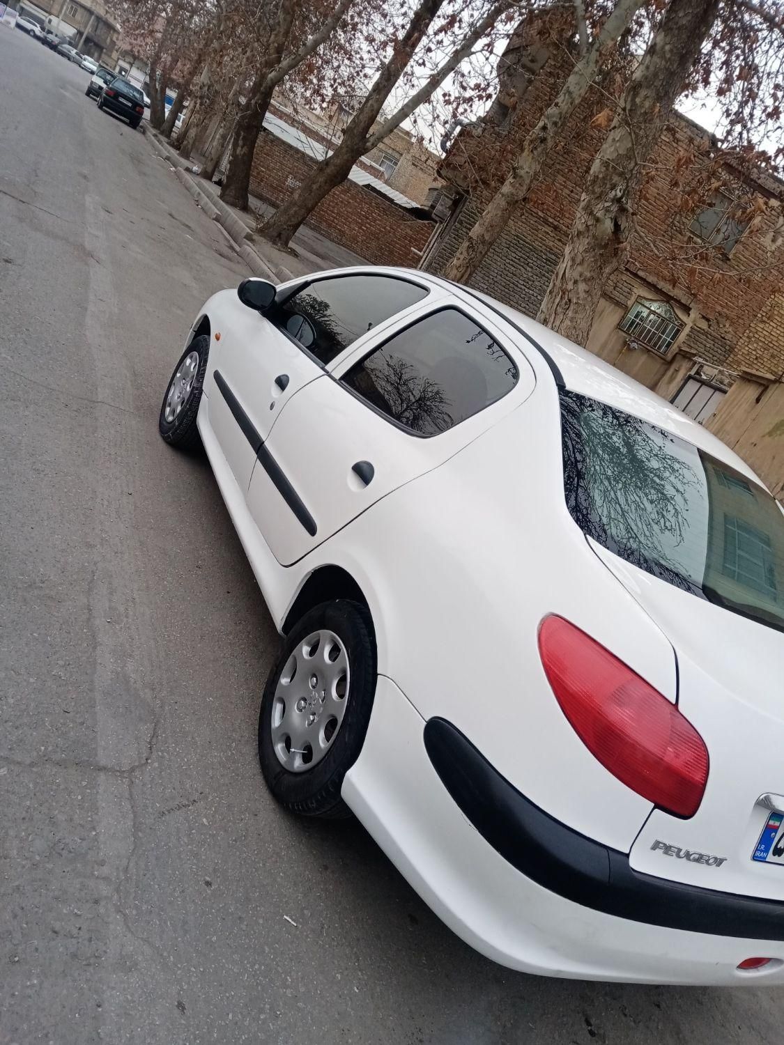 پژو 206 SD v8 - 1390