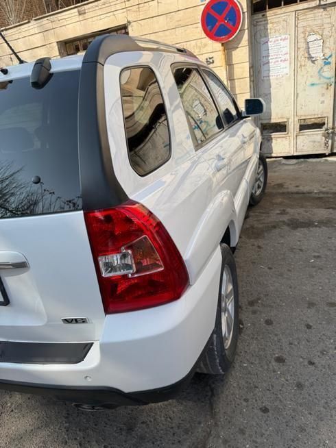 کیا اسپورتیج 6 سیلندر 2700cc - 2010