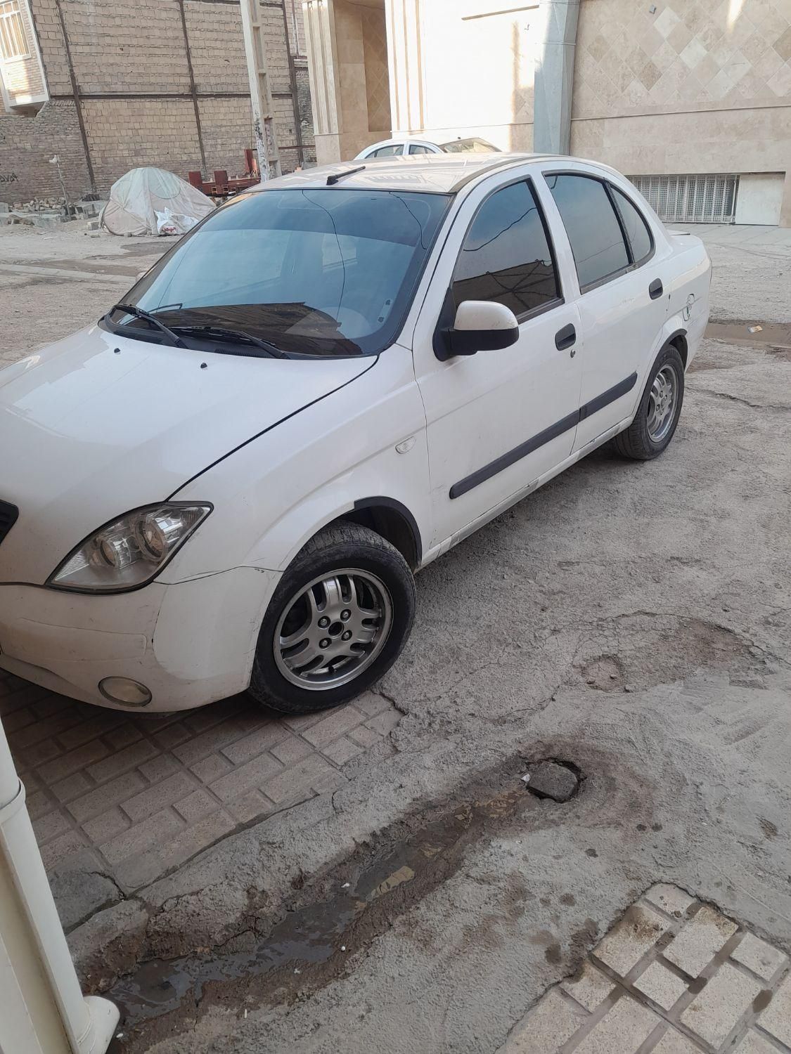 تیبا صندوق دار LX - 1394