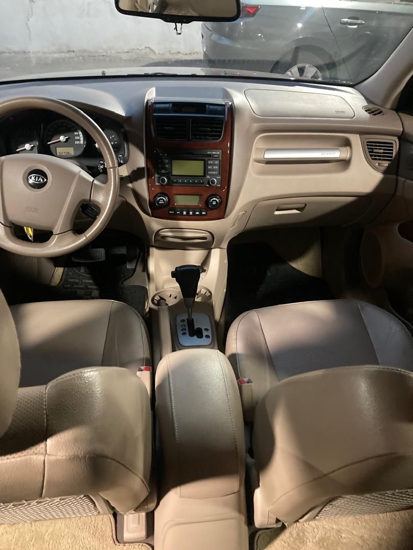 کیا اسپورتیج 6 سیلندر 2700cc - 2010