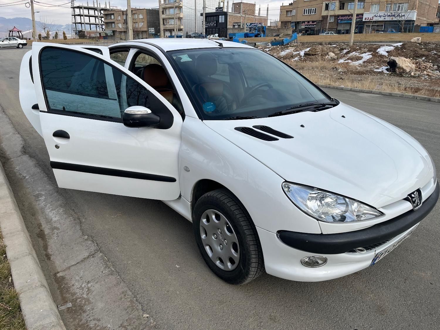 پژو 206 SD v8 - 1390