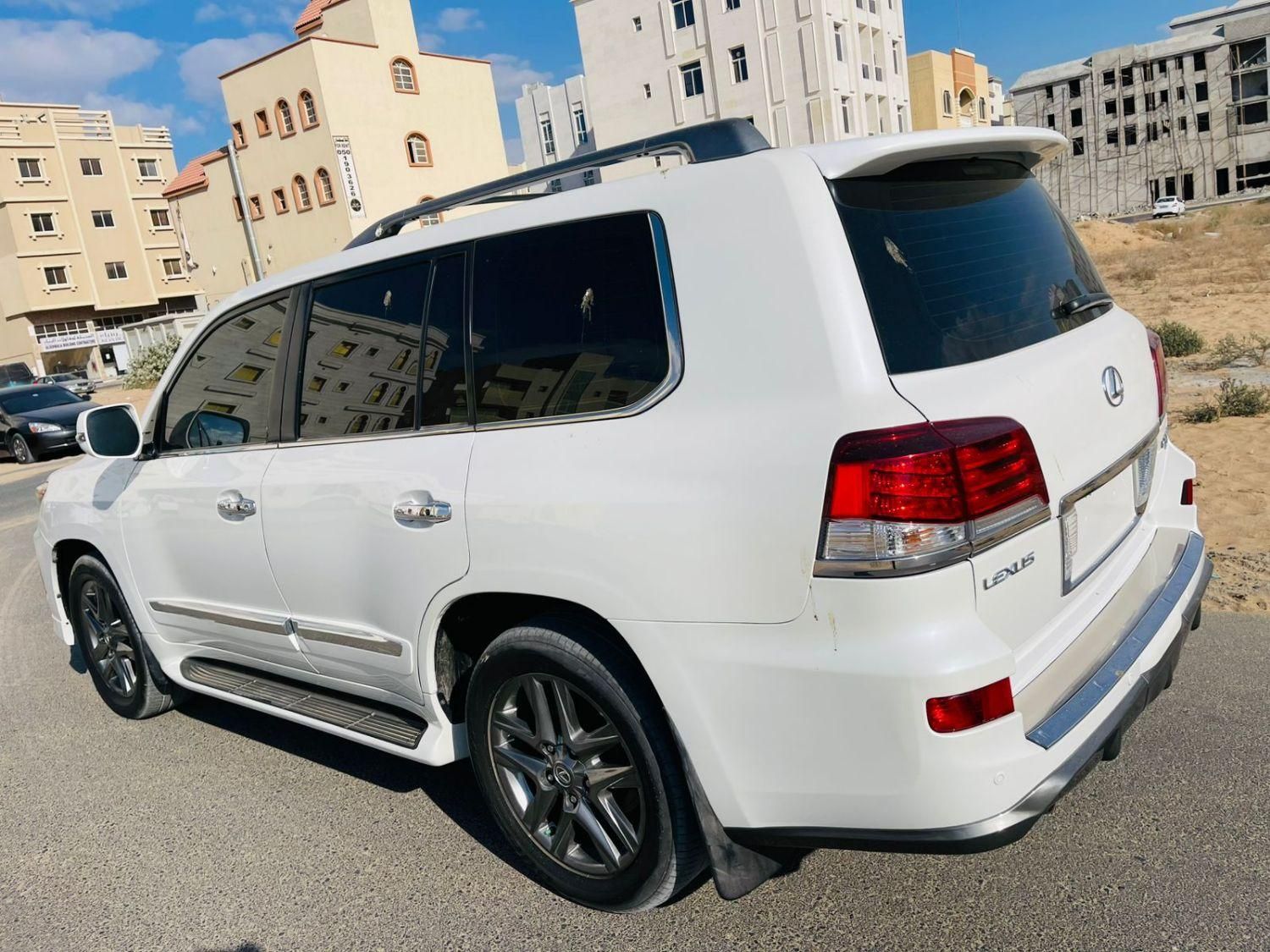 لکسوس LX 570 فول - 2013