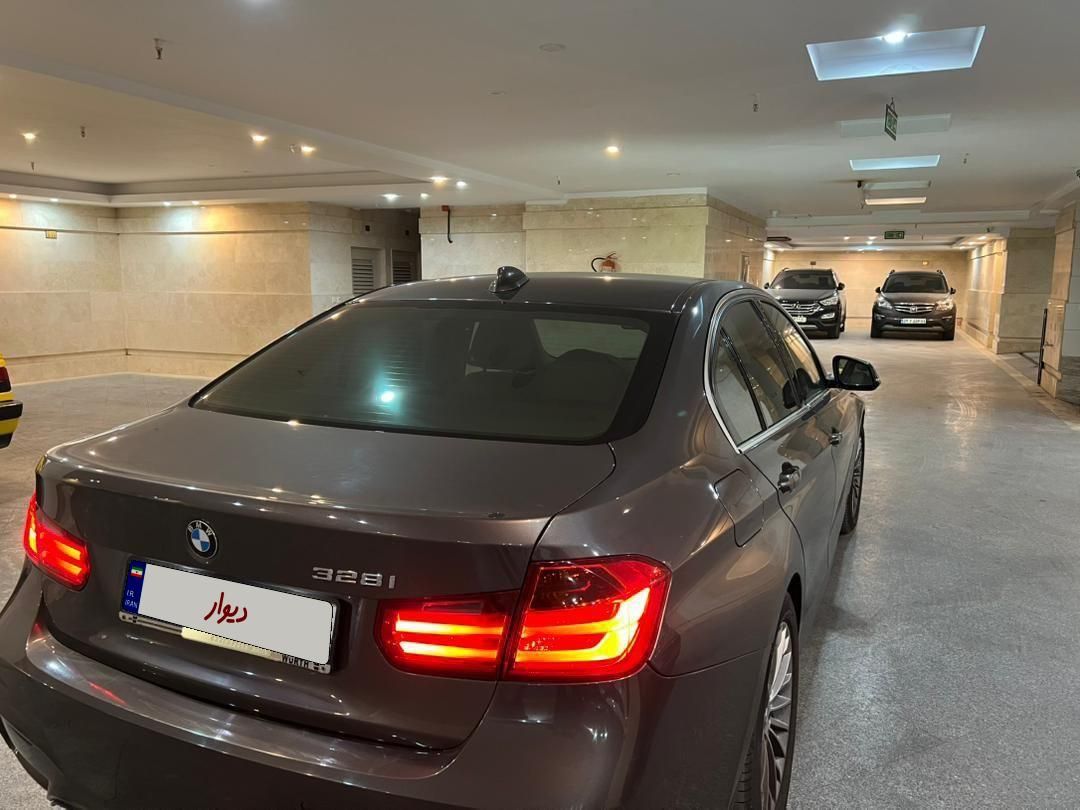 ب ام و سری 3 سدان 320i - 2014