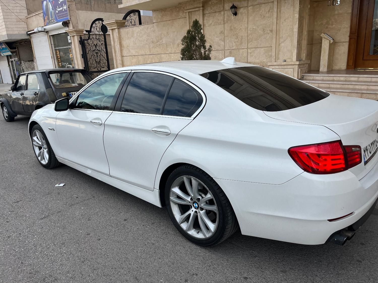 ب ام و سری 5 523i - 2011