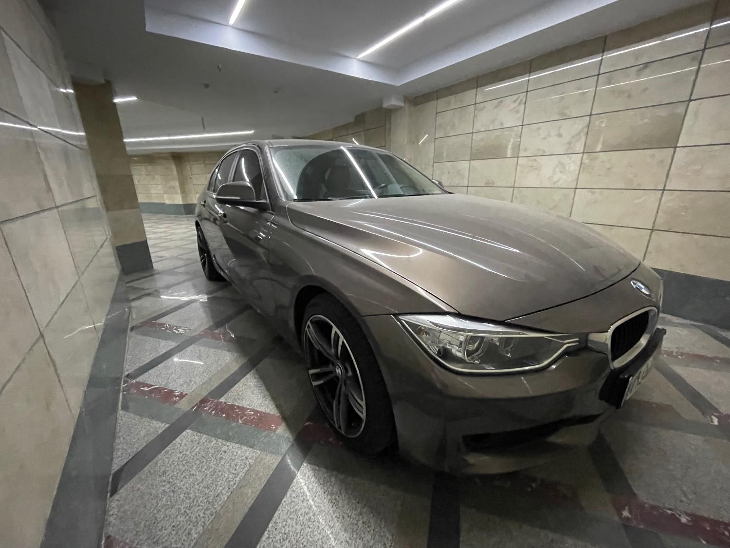 ب ام و سری 3 سدان 320i - 2014