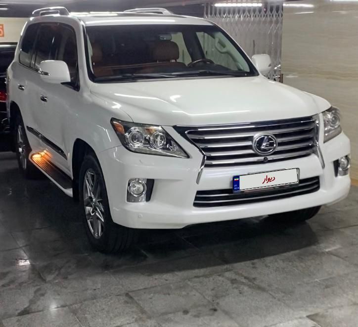 لکسوس LX 570 فول - 2013