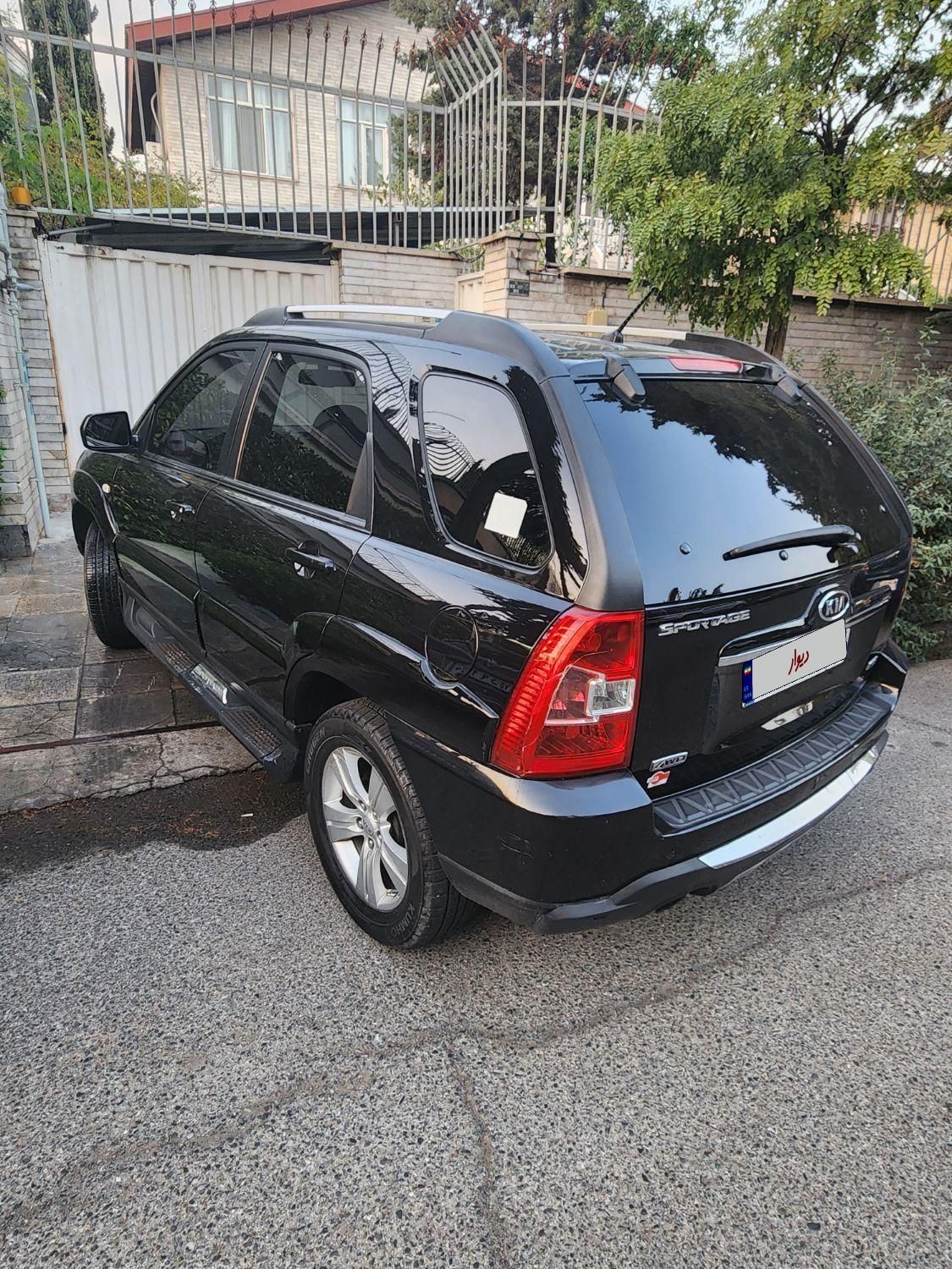 کیا اسپورتیج 6 سیلندر 2700cc - 2010