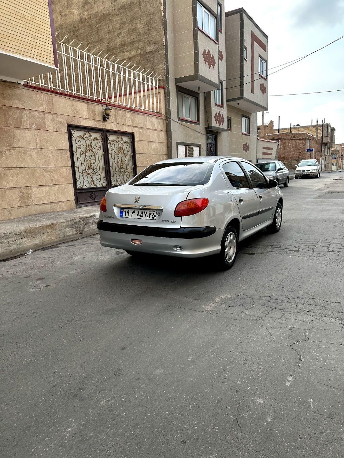 پژو 206 SD v1 - 1389