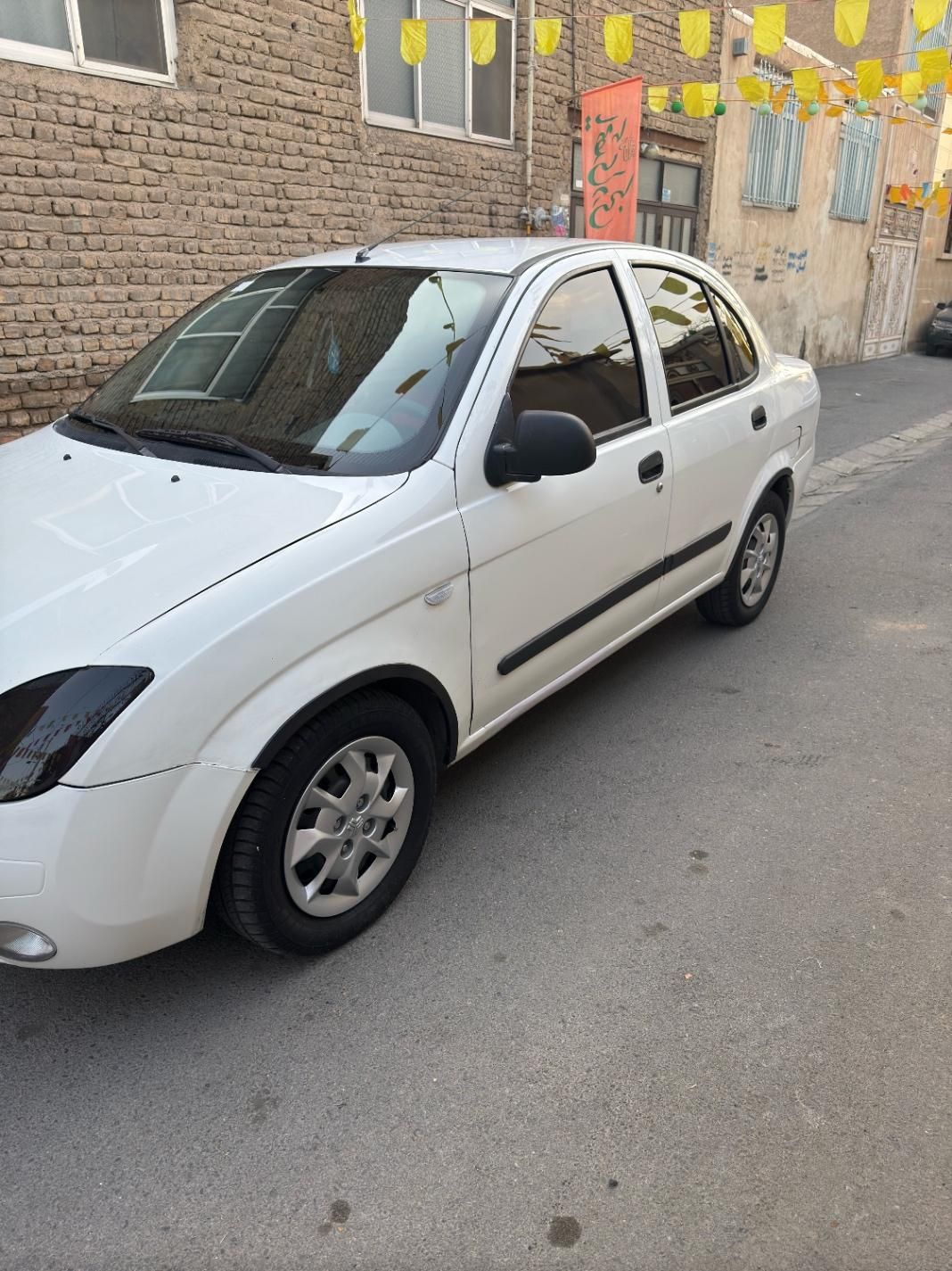 تیبا صندوق دار EX - 1395