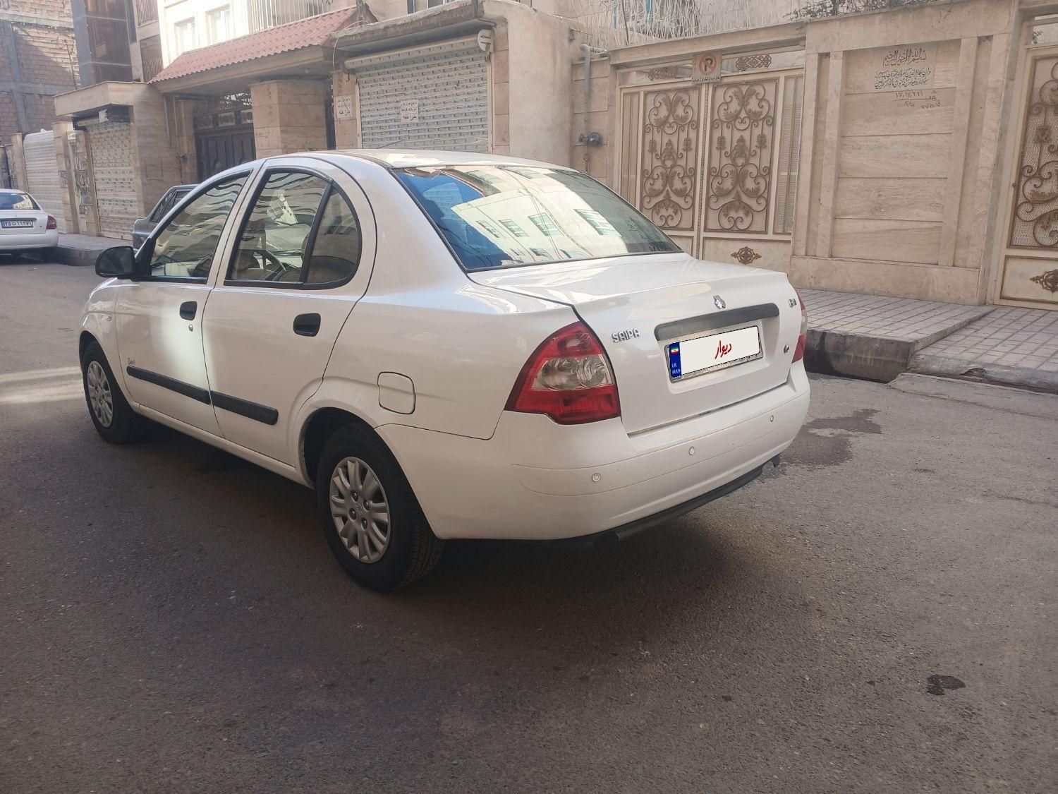 تیبا صندوق دار SX - 1392