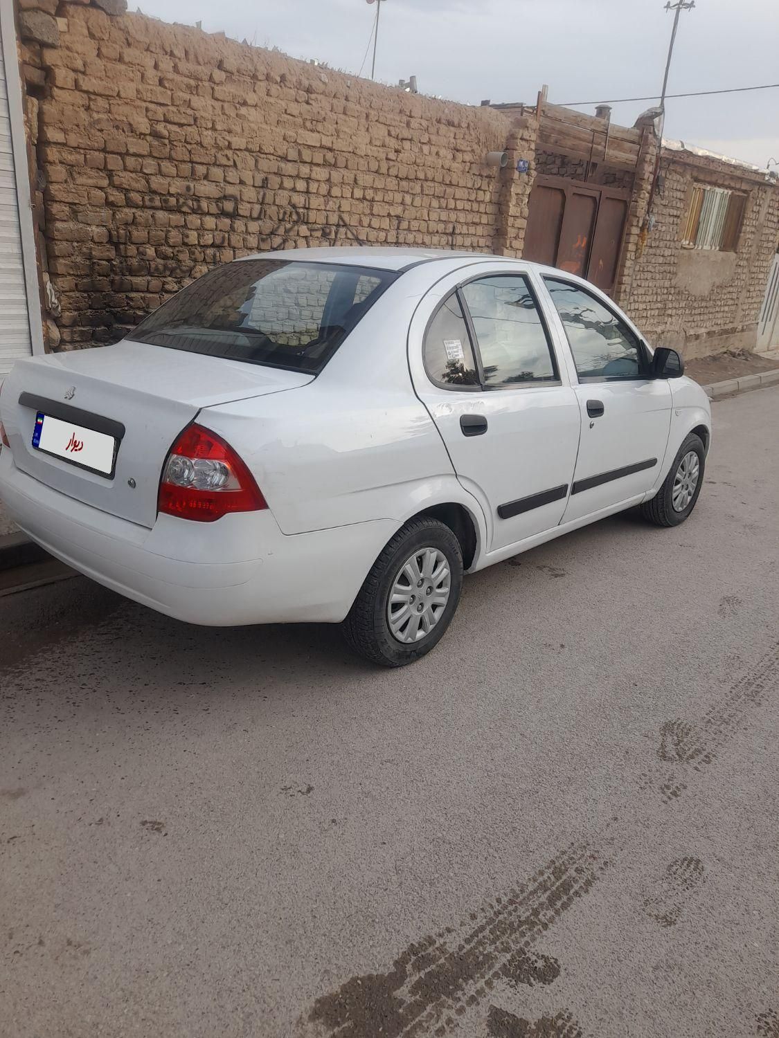 تیبا صندوق دار LX - 1392