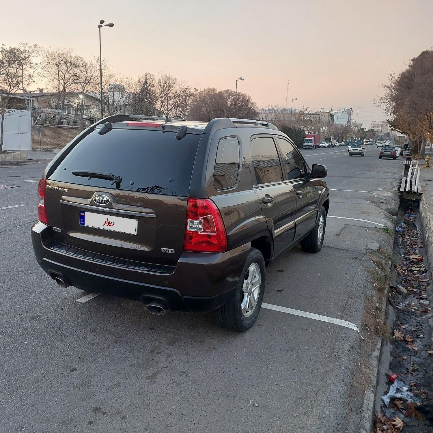 کیا اسپورتیج 6 سیلندر 2700cc - 2010