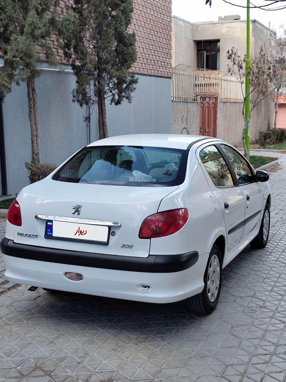 پژو 206 SD v8 - 1390