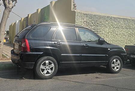 کیا اسپورتیج 6 سیلندر 2700cc - 2010