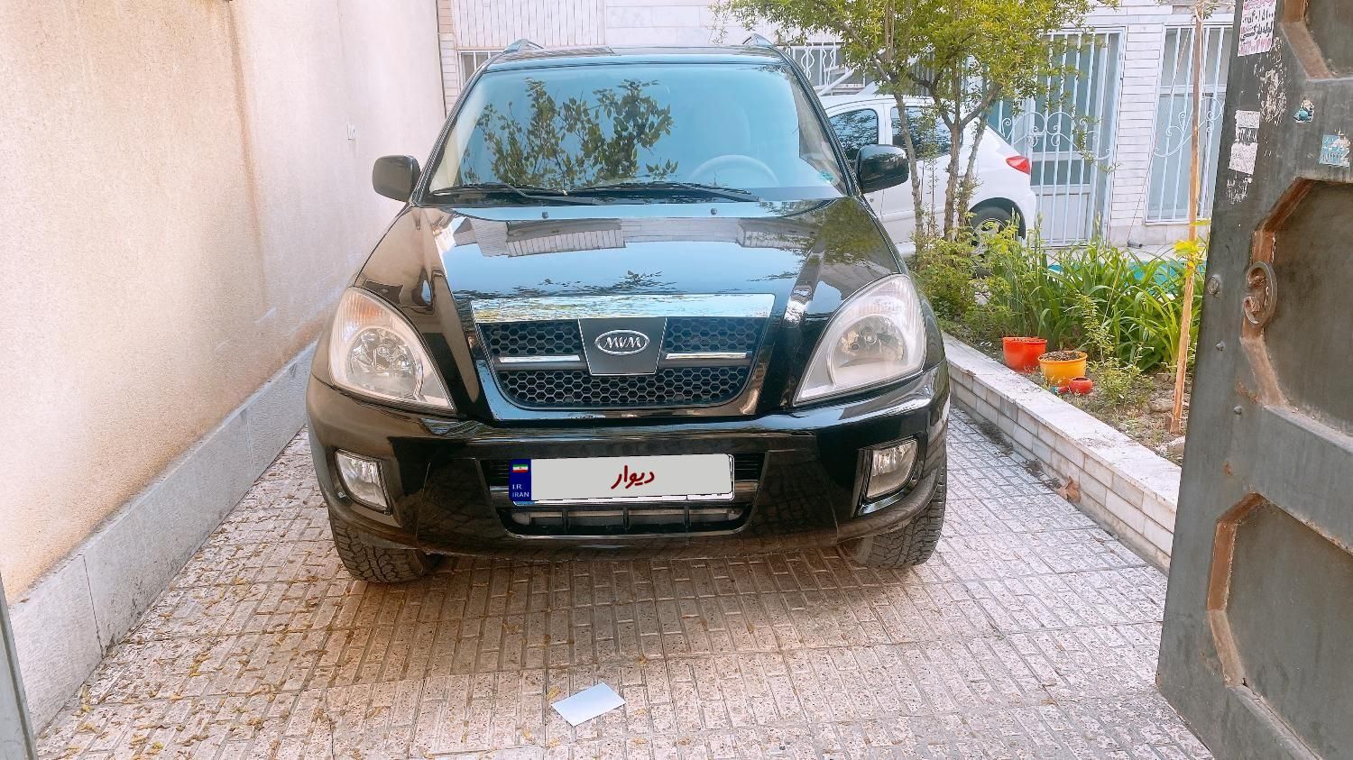 ام وی ام X33 دنده‌ای ساده - 2012