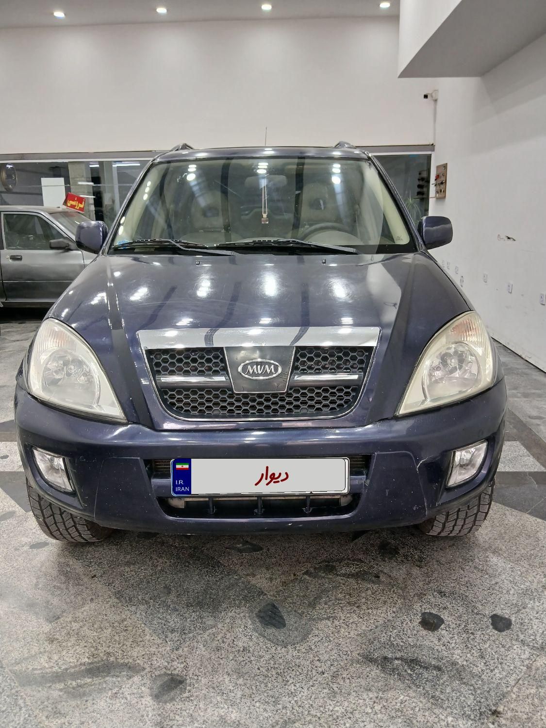 ام وی ام X33 دنده‌ای ساده - 2012