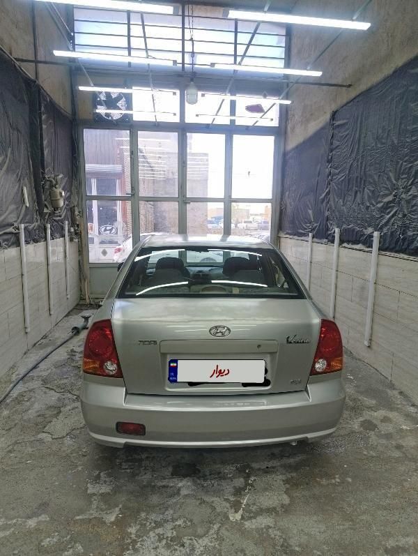هیوندای ورنا دنده‌ ای - 2007