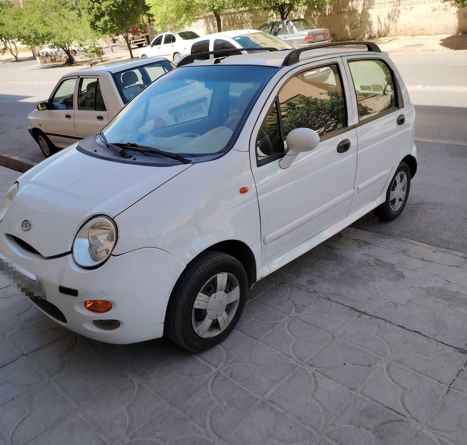 ام وی ام 110 چهار سیلندر دنده ای - 2012