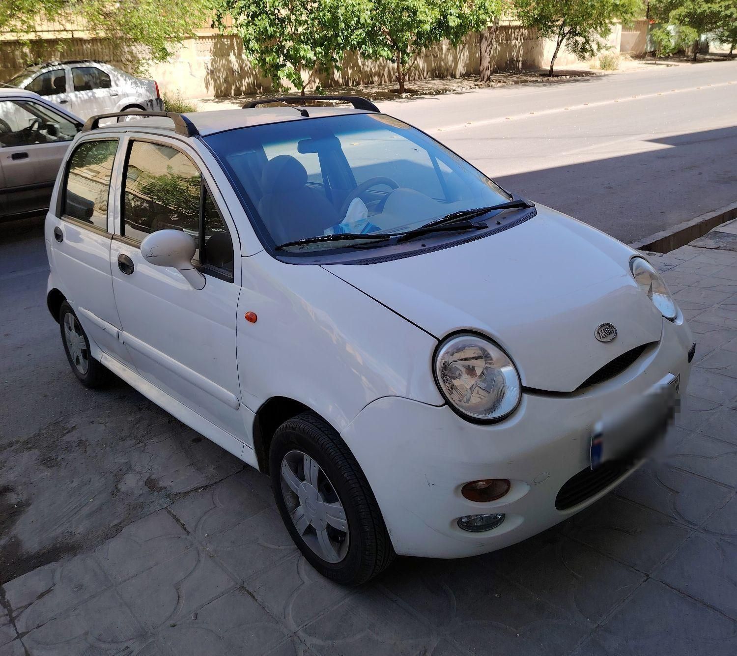 ام وی ام 110 چهار سیلندر دنده ای - 2012