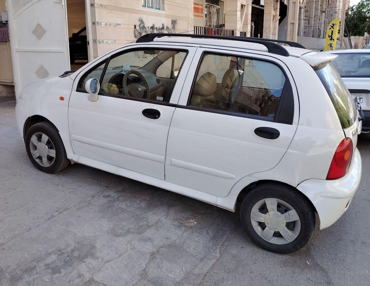 ام وی ام 110 چهار سیلندر دنده ای - 2012