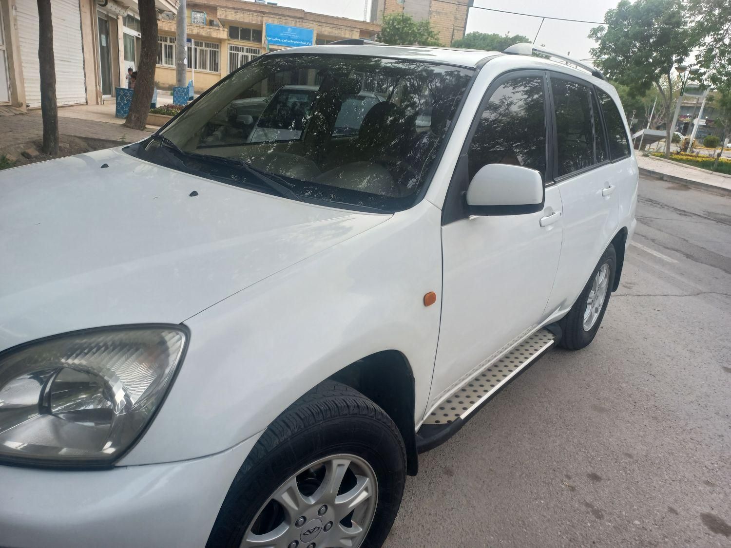 ام وی ام X33 دنده‌ای ساده - 2012