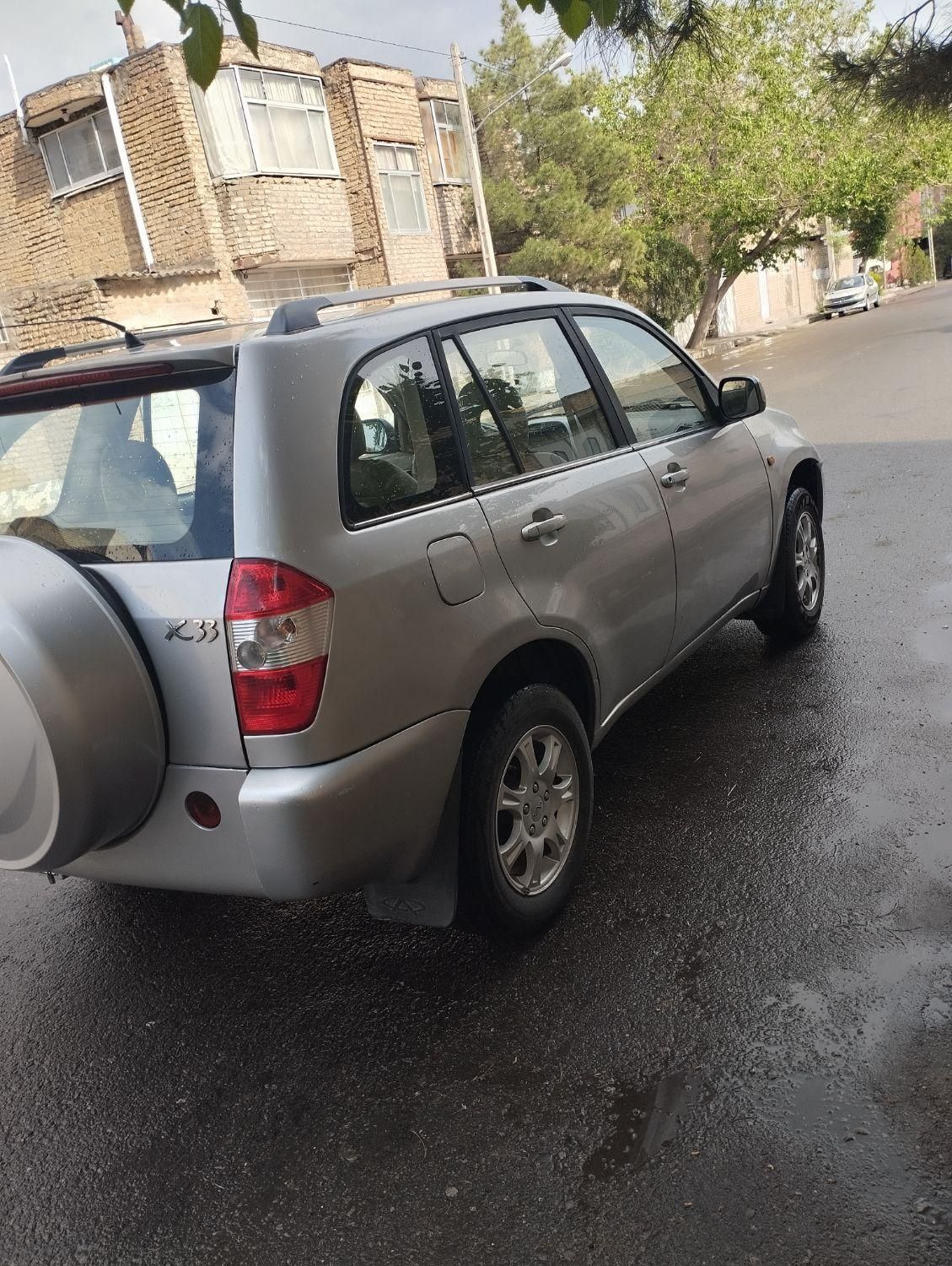 ام وی ام X33 دنده‌ای ساده - 2012