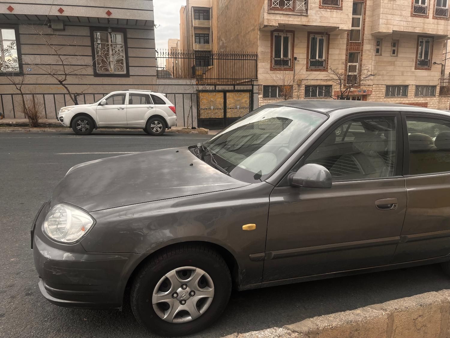 هیوندای ورنا دنده‌ ای - 2010