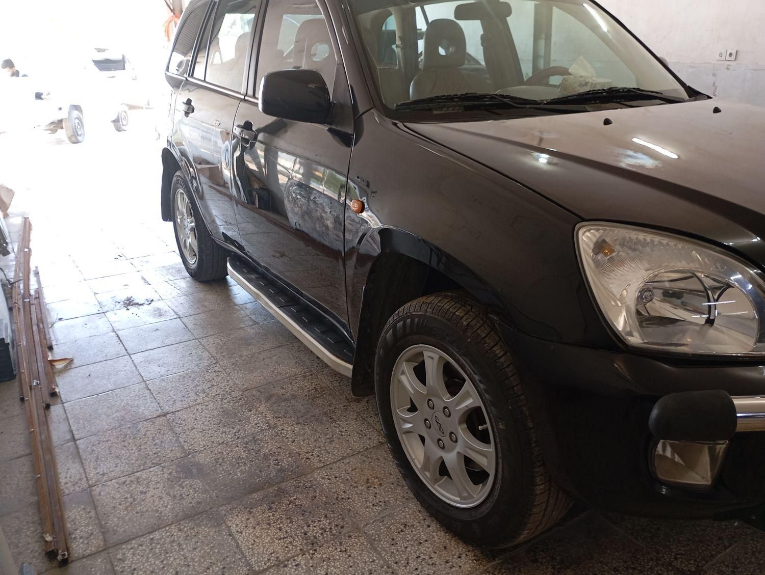 ام وی ام X33 دنده‌ای ساده - 2012