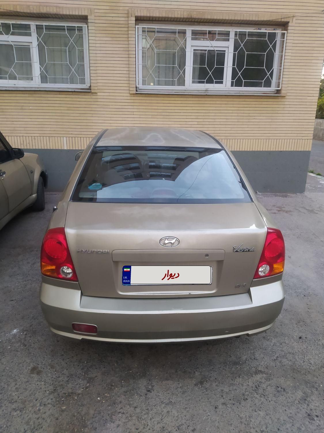 هیوندای ورنا دنده‌ ای - 2005