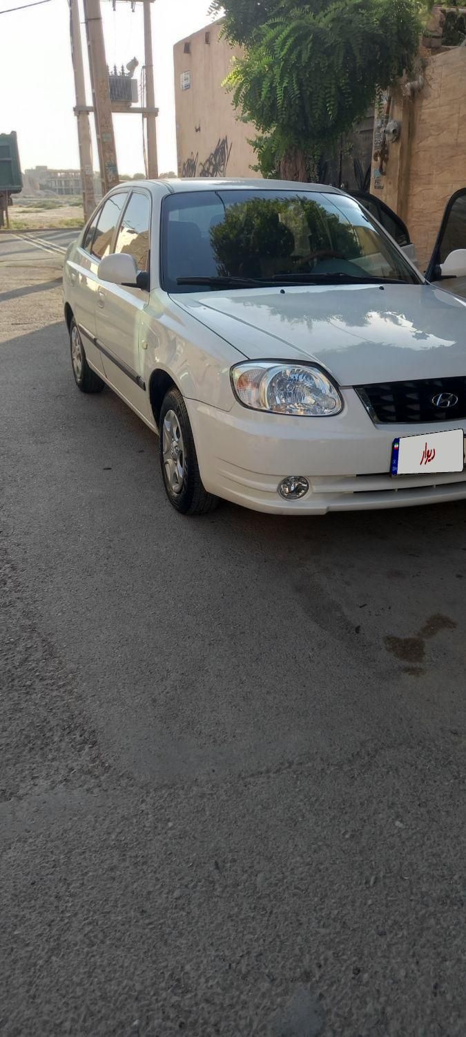 هیوندای ورنا دنده‌ ای - 2010