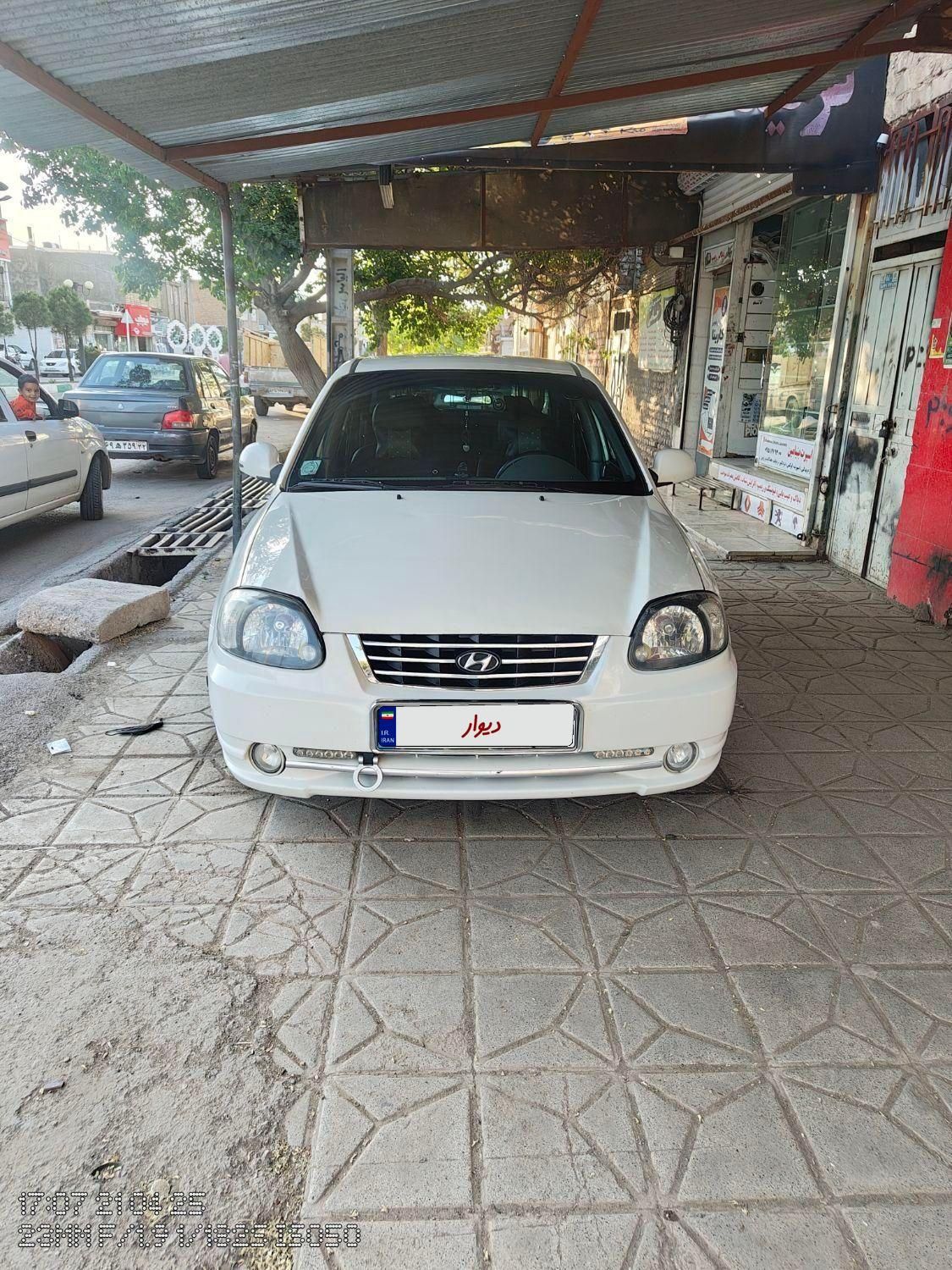 هیوندای ورنا دنده‌ ای - 2006