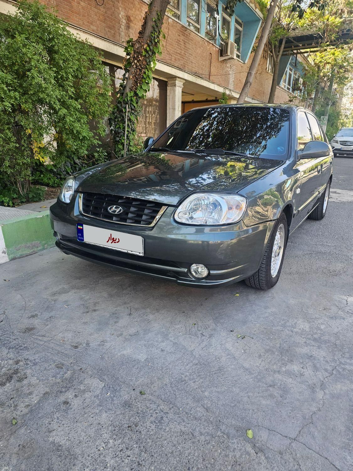 هیوندای ورنا دنده‌ ای - 2005
