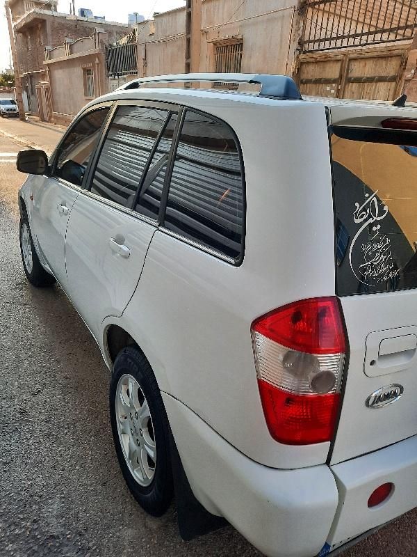 ام وی ام X33 دنده‌ای ساده - 2012