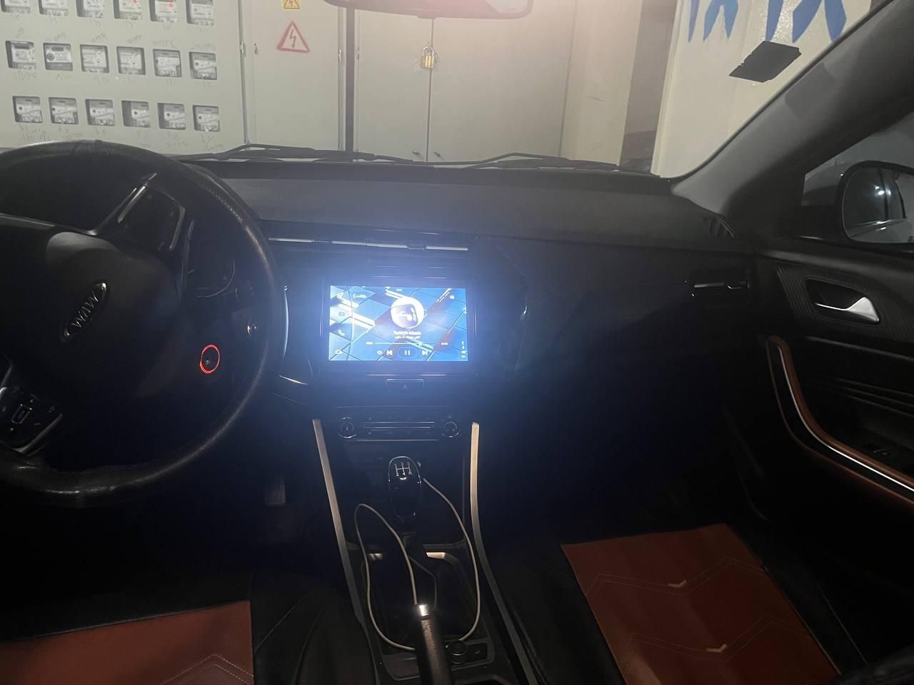 ام وی ام X22 دنده ای اسپرت لاکچری - 2023