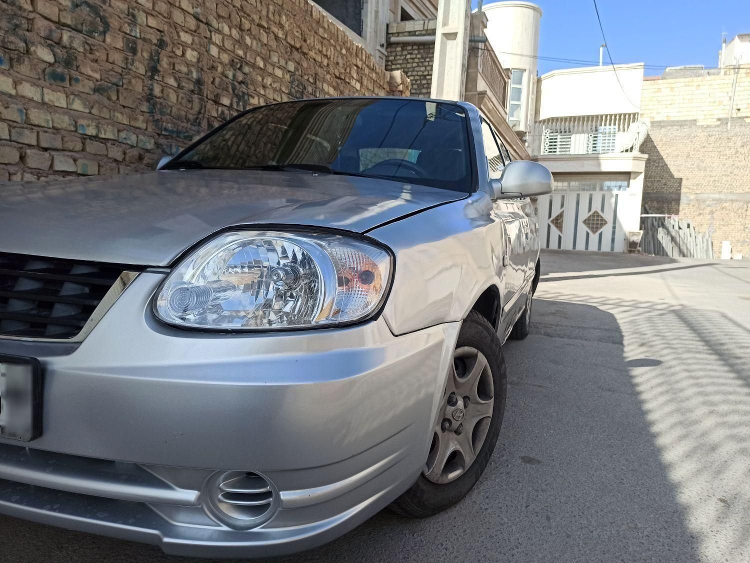 هیوندای ورنا دنده‌ ای - 2006