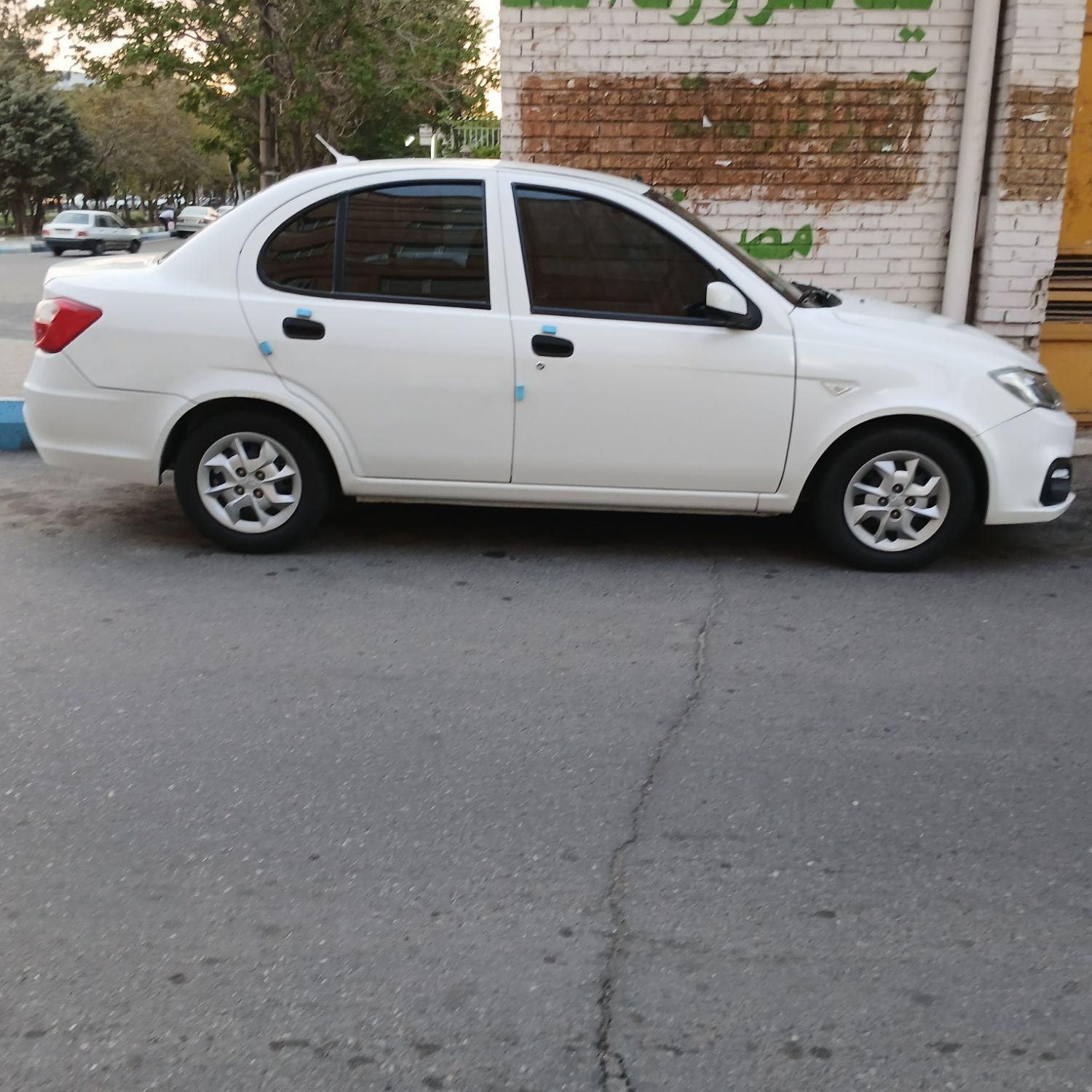 ساینا S دنده ای بنزینی - 1400