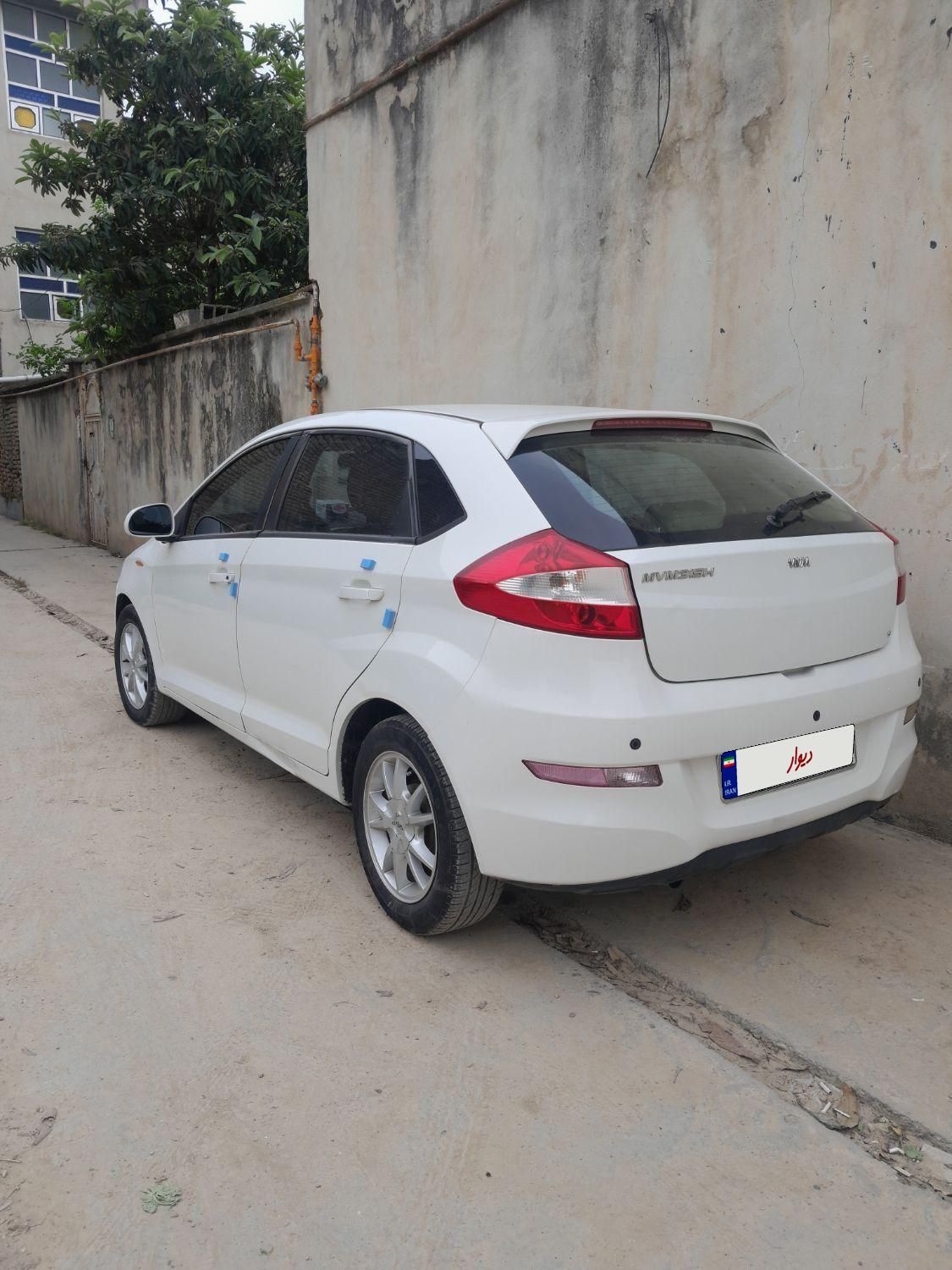 ام وی ام 315 هاچ بک ساده دنده ای - 2012