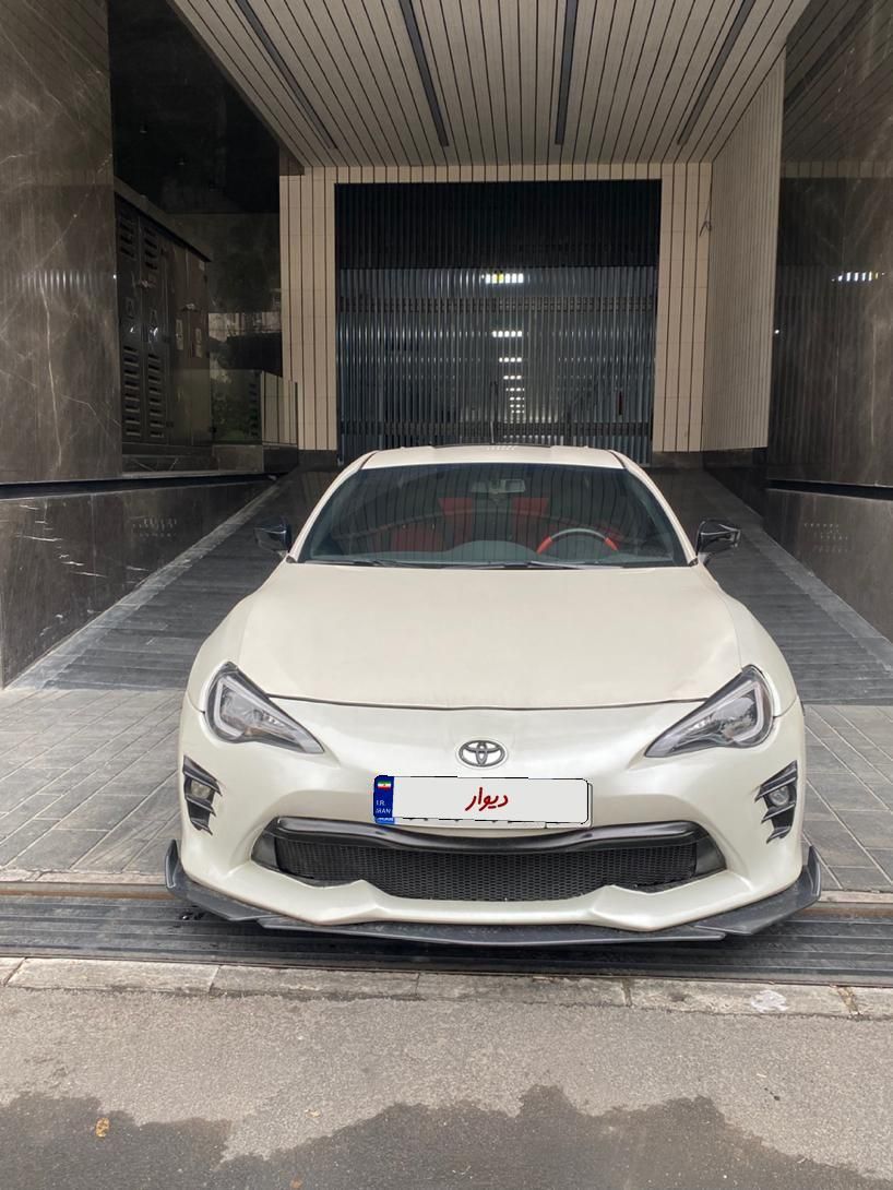 تویوتا GT 86 فول - 2014