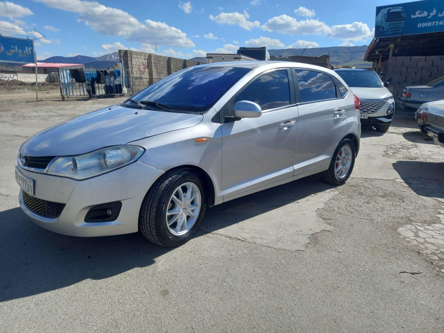 ام وی ام 315 هاچ بک ساده دنده ای - 2013