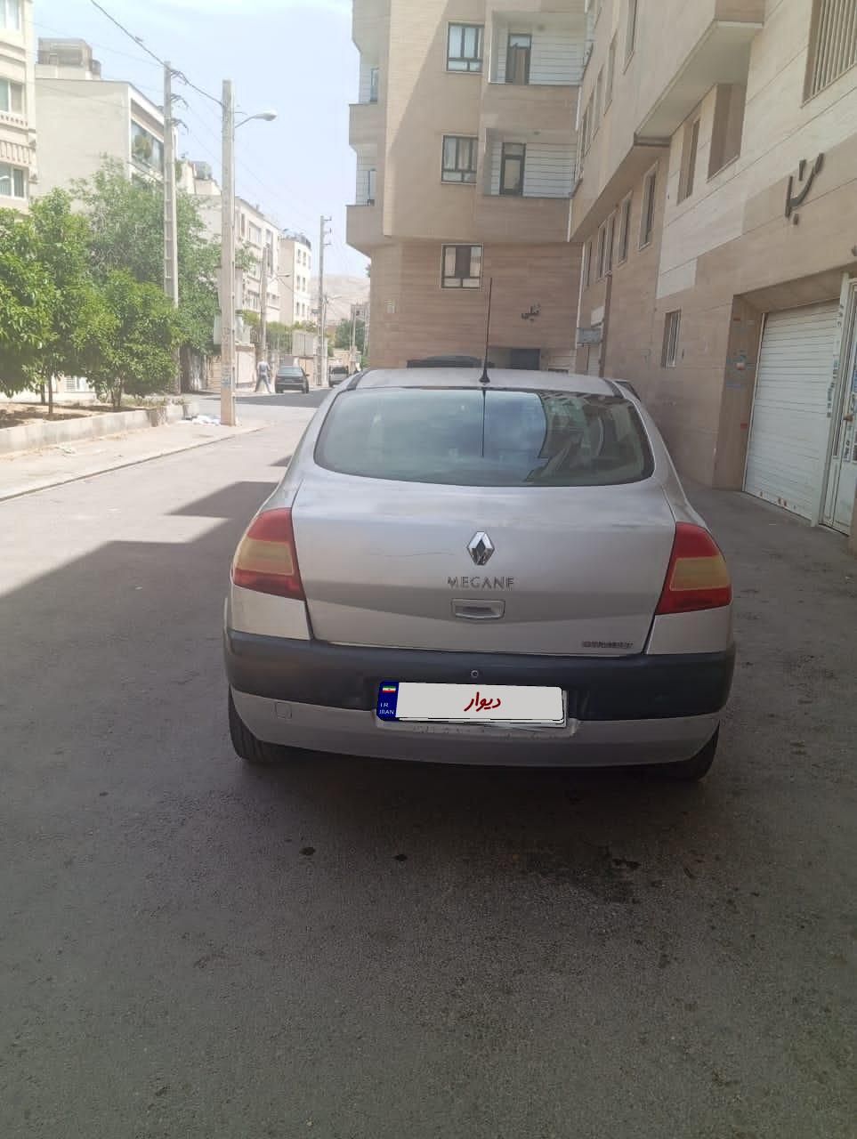 رنو مگان دنده‌ای 1600 - 2008