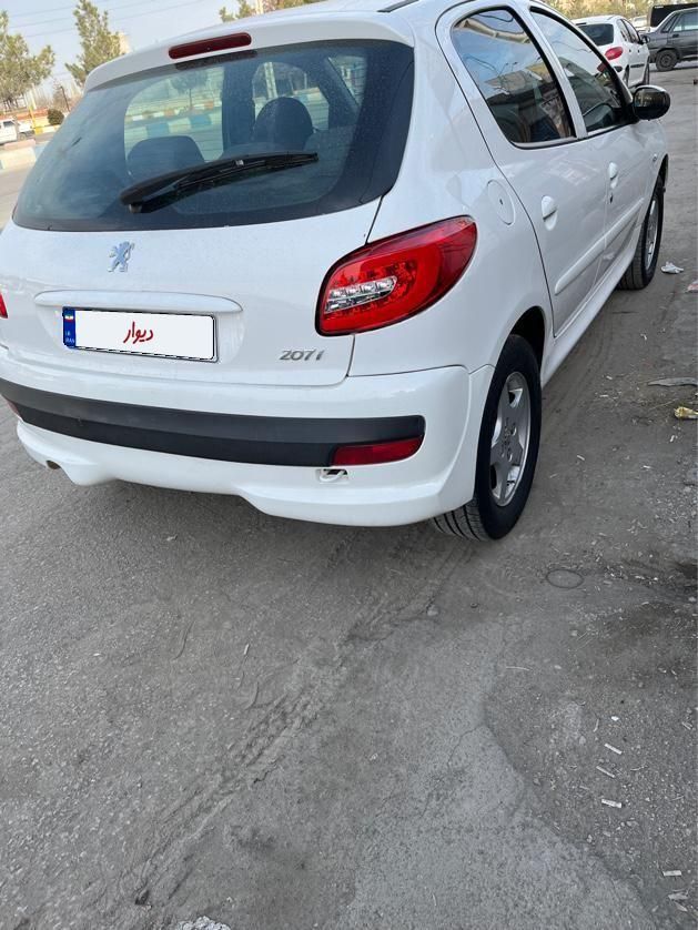 پژو 207 اتوماتیک - 1390