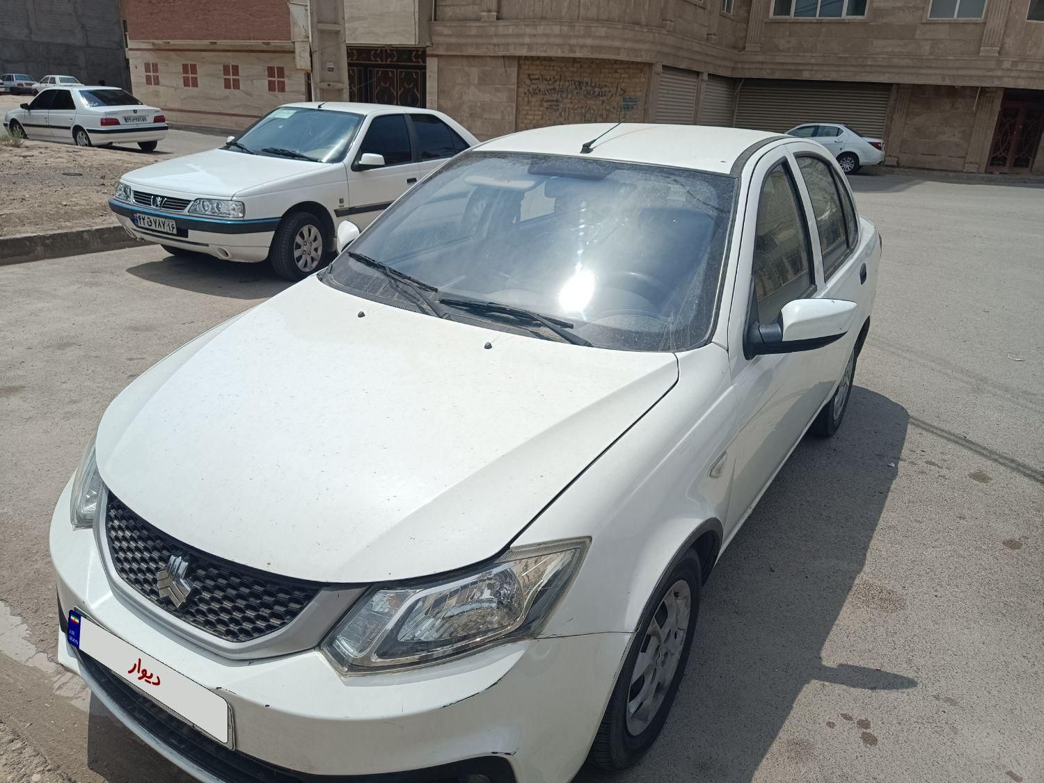 ساینا S دنده ای بنزینی - 1400