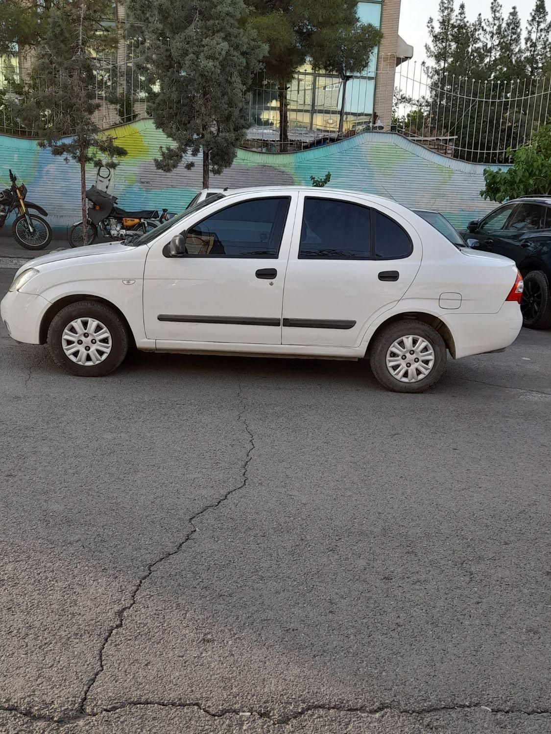 تیبا صندوق دار SX - 1395